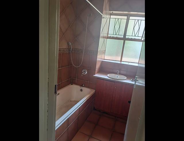 3 BEDROOM APARTMENT FOR SALE IN MUCKLENEUK